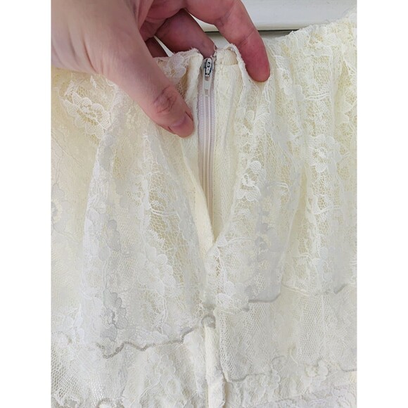 SOLD 1970s 70s Ivory Cream Lace Capelet Full Skirt Off the Shoulder Dress S - Picture 6 of 6